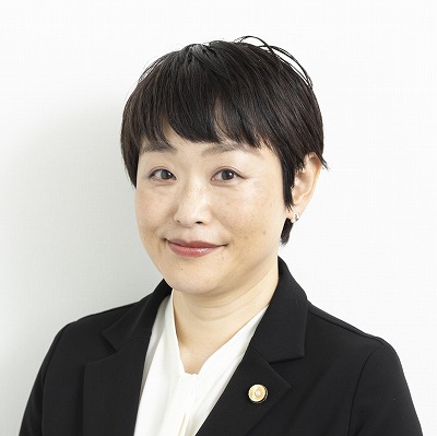 弁護士湊佳代